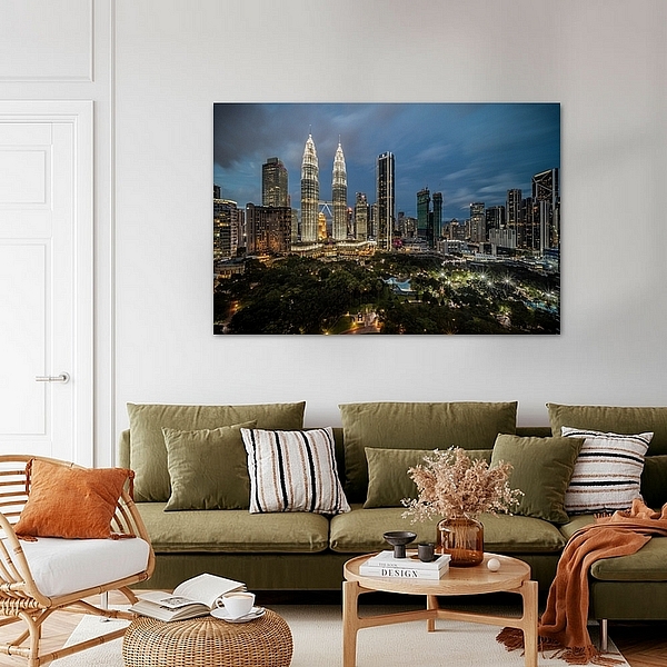 De Kuala Lumpur Skyline in de avond